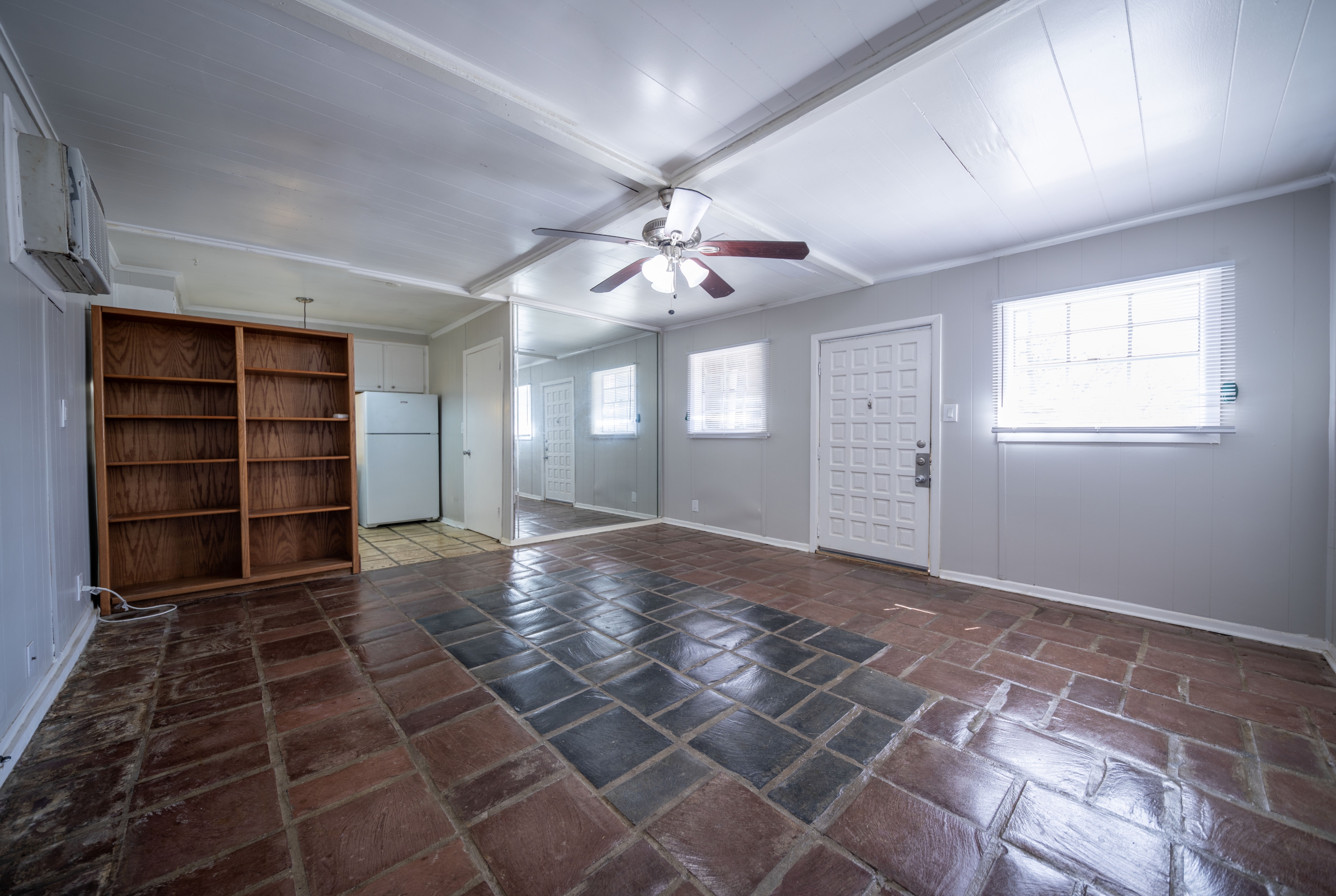 1717 N. Locust St. - 07